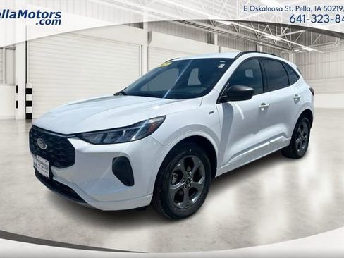 Used 2023 Ford Escape ST-Line w/ Tech Pack #1 AWD/4WD image 8