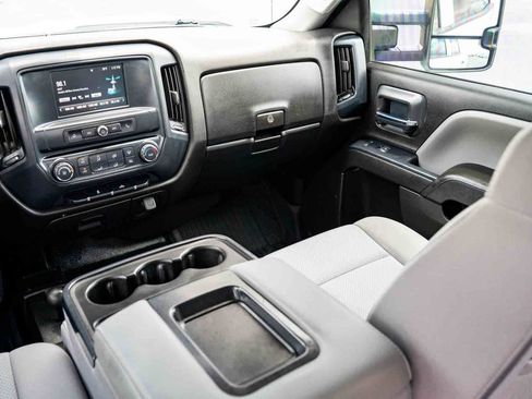 Used 2019 Chevrolet Silverado 2500 W/T w/ WT Convenience Package AWD/4WD image 27