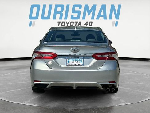 Used 2019 Toyota Camry SE image 6