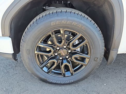 Used 2024 GMC Sierra 1500 Elevation AWD/4WD image 7