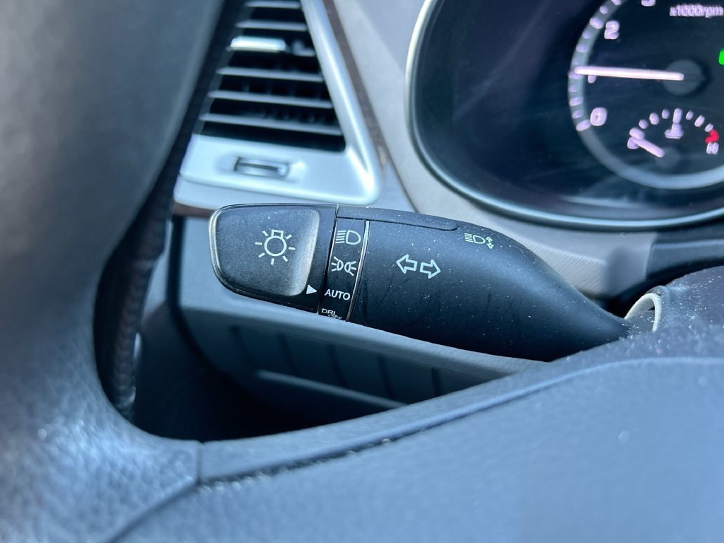 Used 2017 Hyundai Santa Fe SE FWD image 20