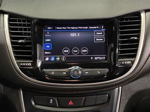 Used 2020 Chevrolet Trax LT FWD image 22