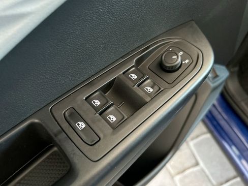 Certified 2024 Volkswagen Taos S FWD image 12
