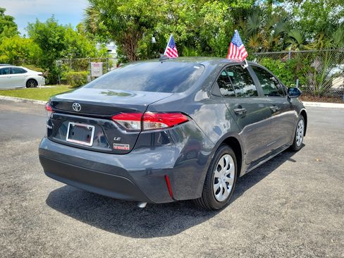 Used 2025 Toyota Corolla LE w/ Convenience Package FWD image 11