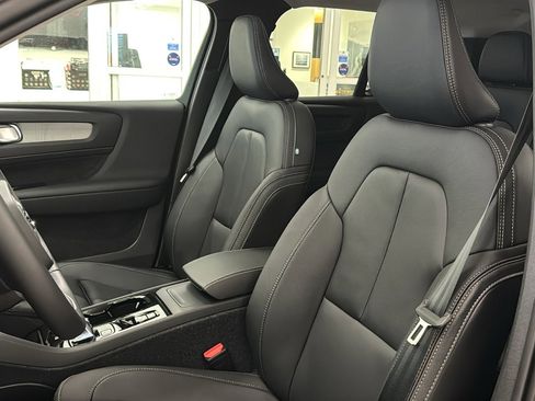 New 2026 Volvo XC40 B5 Plus w/ Climate Package image 23