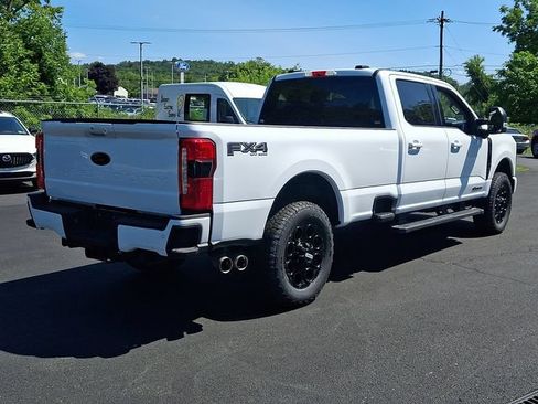 Certified 2025 Ford F250 XLT w/ Black Appearance Package AWD/4WD image 14
