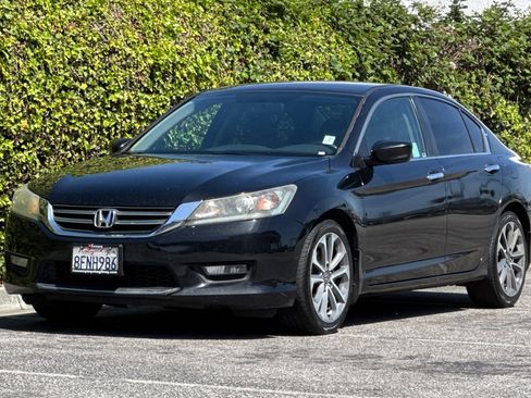 Used 2015 Honda Accord Sport image 10
