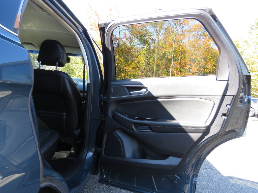 Used 2019 Ford Edge SEL w/ Equipment Group 201A AWD/4WD image 15