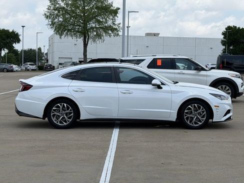 Used 2021 Hyundai Sonata SEL w/ Convenience Package FWD image 3