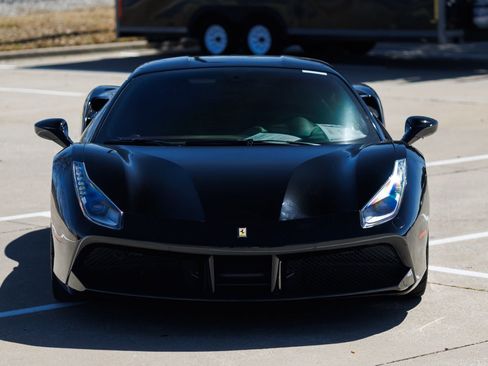 Used 2017 Ferrari 488 GTB image 11