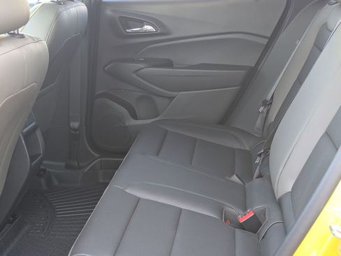 Used 2024 Chevrolet Trax ACTIV w/ Sunroof Package image 23