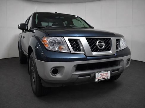 Used 2017 Nissan Frontier Desert Runner RWD image 3