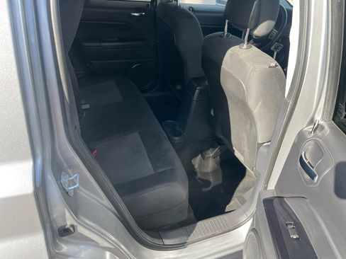 Used 2014 Jeep Patriot Latitude image 30