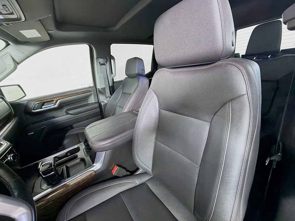 Used 2023 GMC Sierra 1500 Elevation w/ Elevation Premium Package AWD/4WD image 12