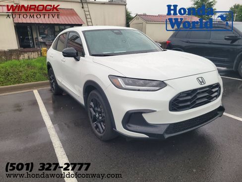 Used 2024 Honda HR-V Sport image 1