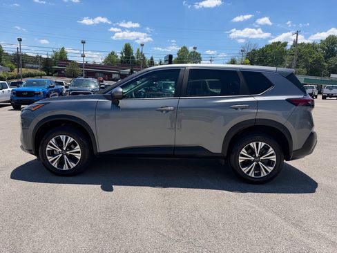 Used 2023 Nissan Rogue SV AWD/4WD image 9