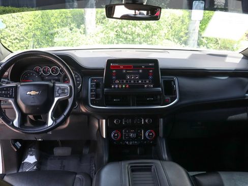 Used 2021 Chevrolet Suburban LT RWD image 32