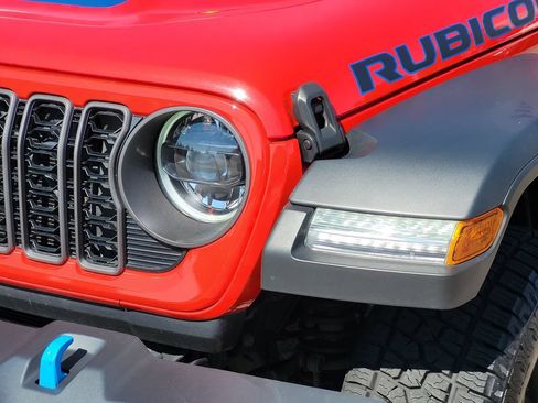 Used 2024 Jeep Wrangler Unlimited Rubicon 4xe AWD/4WD image 7