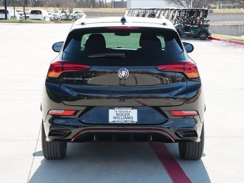 Used 2022 Buick Encore GX Select w/ Sport Touring Package image 4