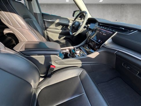 Used 2023 Jeep Grand Cherokee L Limited w/ MOPAR Finishing Package image 27