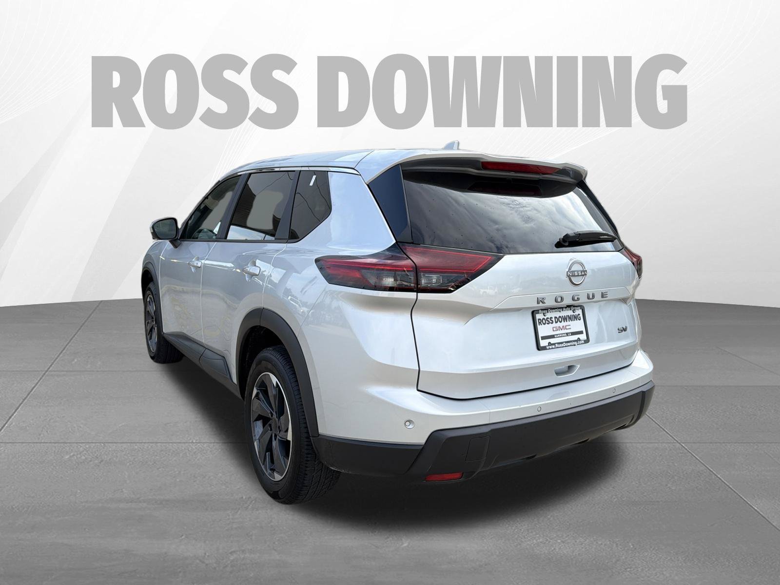 Used 2024 Nissan Rogue SV FWD image 6