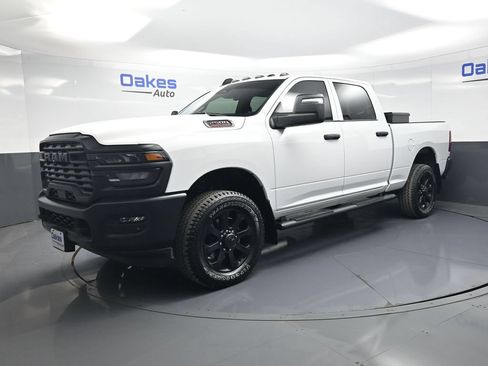 Used 2025 RAM 2500 Tradesman w/ Safety Group AWD/4WD image 3