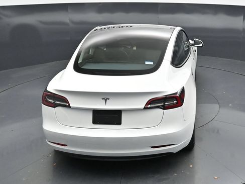 Used 2023 Tesla Model 3 Standard Range RWD image 23