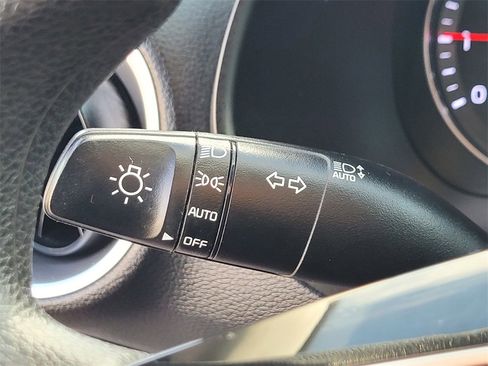 Used 2024 Kia Forte LXS w/ LXS Technology Package image 25