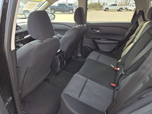 Used 2024 Nissan Rogue SV image 11