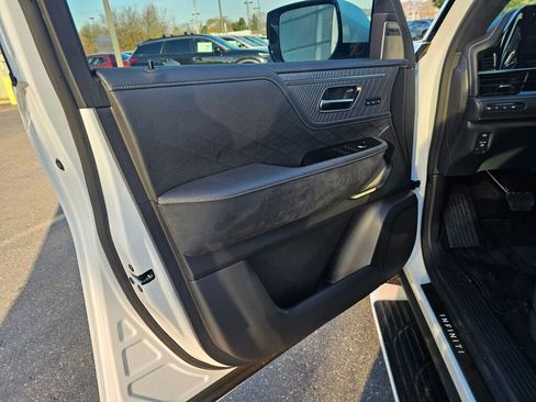 New 2026 INFINITI QX80 Autograph image 25