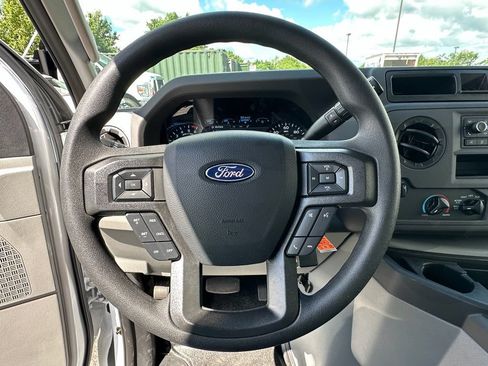 New 2027 Ford E-350 and Econoline 350 Super Duty w/ Interior Upgrade Package RWD image 10