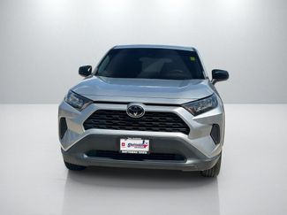 Used 2022 Toyota RAV4 LE FWD video 2