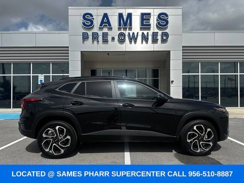 Used 2026 Chevrolet Trax RS w/ Driver Confidence Package FWD image 2