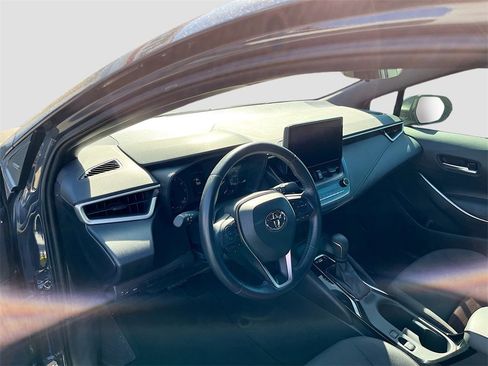 Used 2023 Toyota Corolla SE image 9