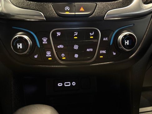 Used 2024 Chevrolet Equinox LT w/ LPO, Floor Liner Package FWD image 22