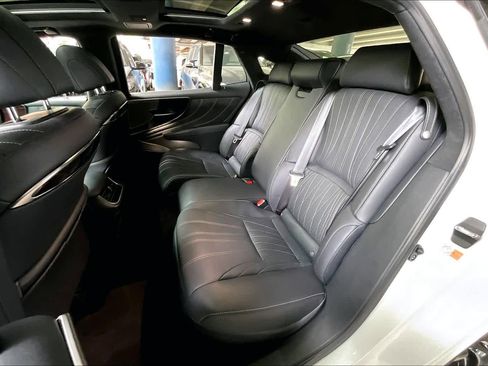 Used 2023 Lexus LS 500 AWD w/ Luxury Package image 19