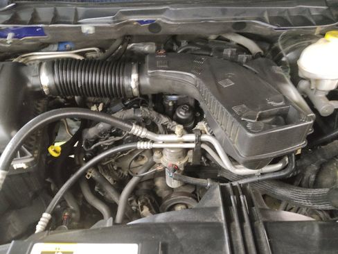 Used 2018 RAM 1500 Express AWD/4WD image 30