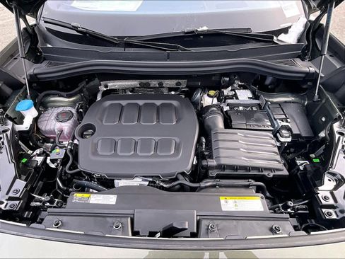 New 2026 Volkswagen Tiguan SEL R-Line image 15