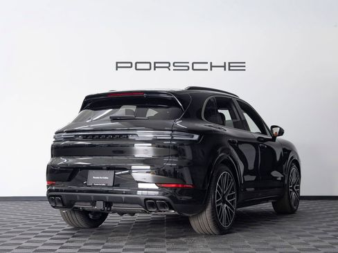 New 2026 Porsche Cayenne Turbo image 7