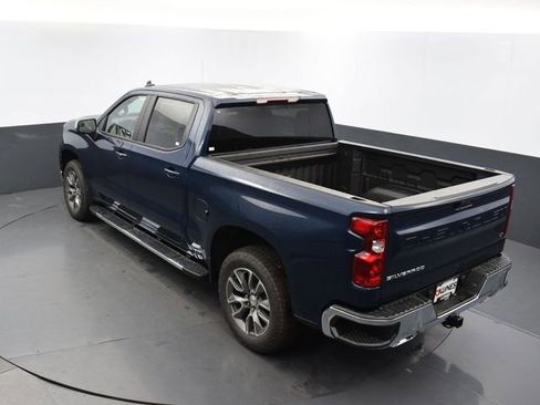 Used 2021 Chevrolet Silverado 1500 LT AWD/4WD image 40
