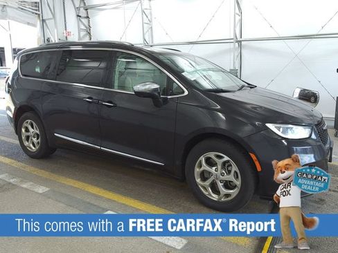 Used 2021 Chrysler Pacifica Limited w/ Premium & Safety Sphere Group AWD/4WD image 2