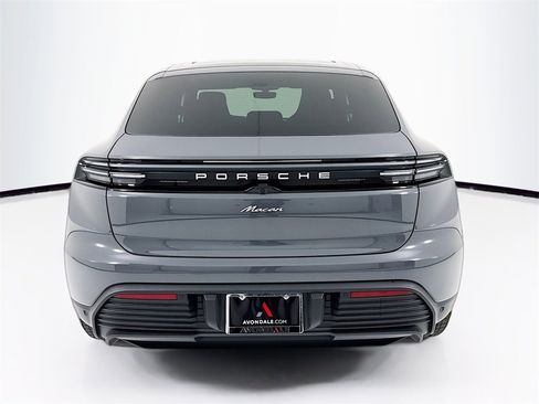New 2025 Porsche Macan Electric image 10