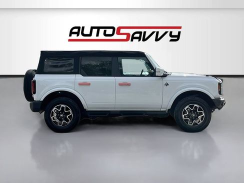 Used 2024 Ford Bronco Outer Banks image 8
