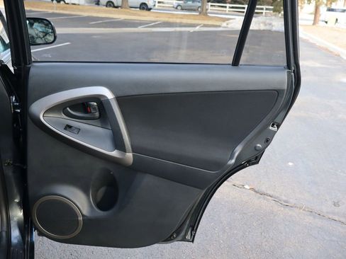 Used 2006 Toyota RAV4 Sport image 25