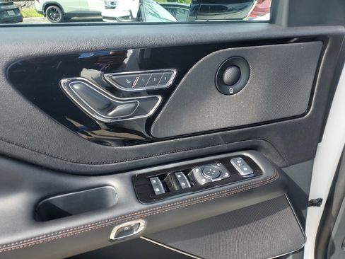 Certified 2023 Lincoln Aviator Reserve image 16