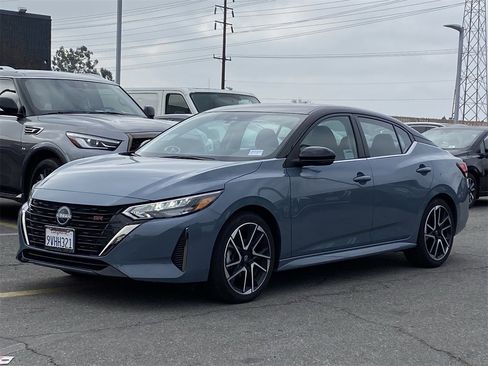 Certified 2025 Nissan Sentra SR image 2