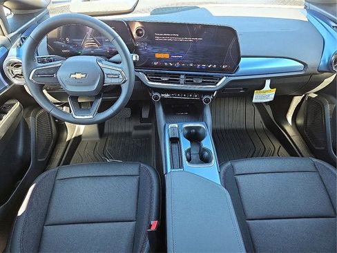 New 2026 Chevrolet Equinox EV LT image 10