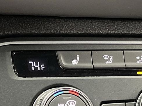 Used 2021 Volkswagen Atlas SE image 7