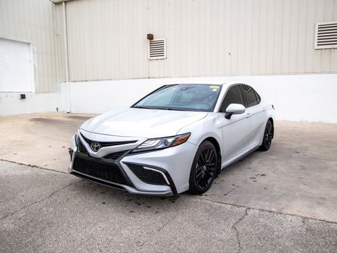 Used 2022 Toyota Camry XSE image 1