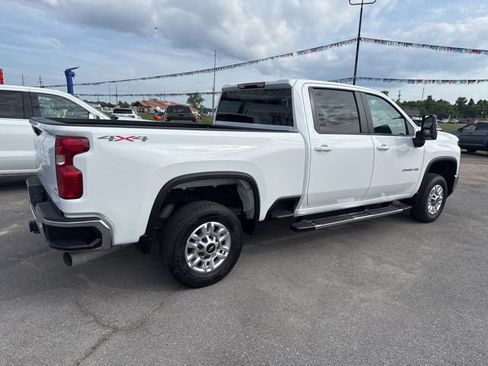Used 2025 Chevrolet Silverado 2500 LT w/ Convenience Package AWD/4WD image 11